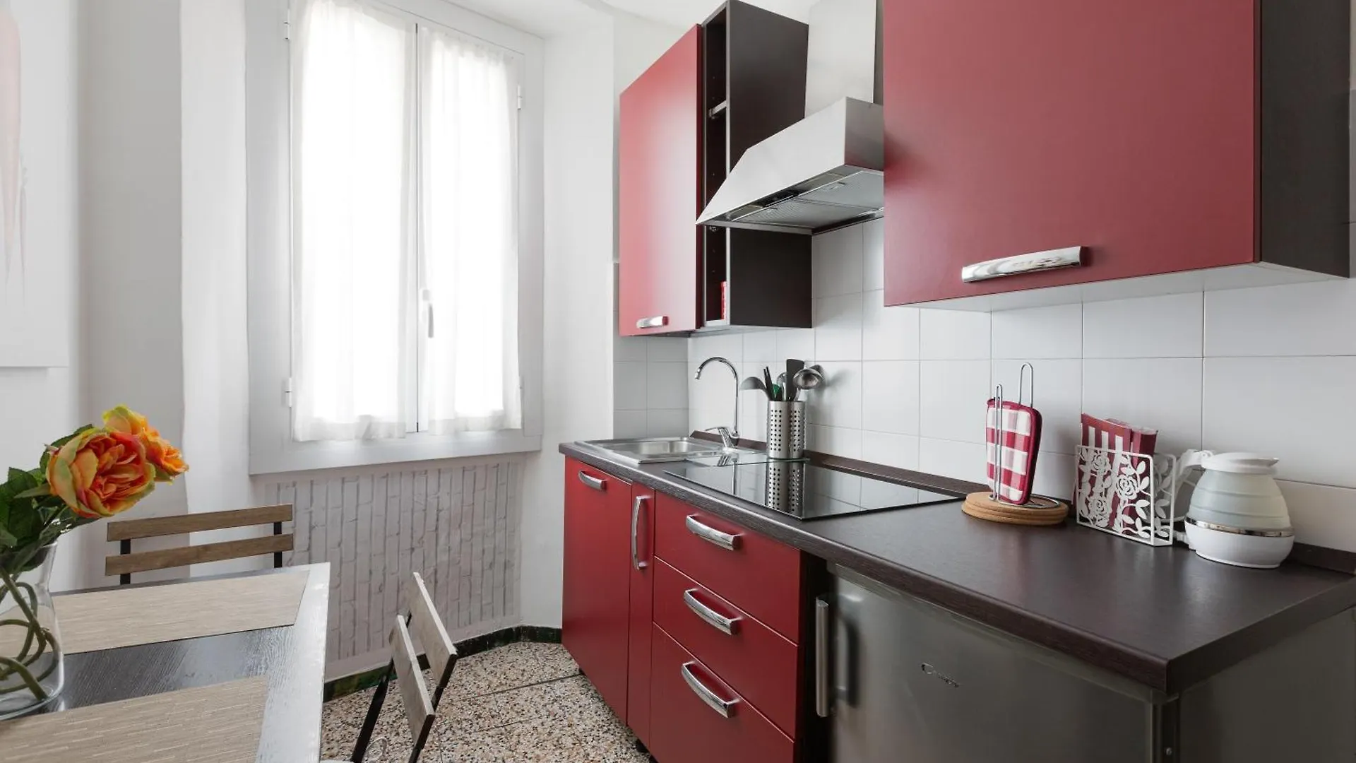 Guesthost - Sant'Ambrogio Modern Studio 밀라노 0*,